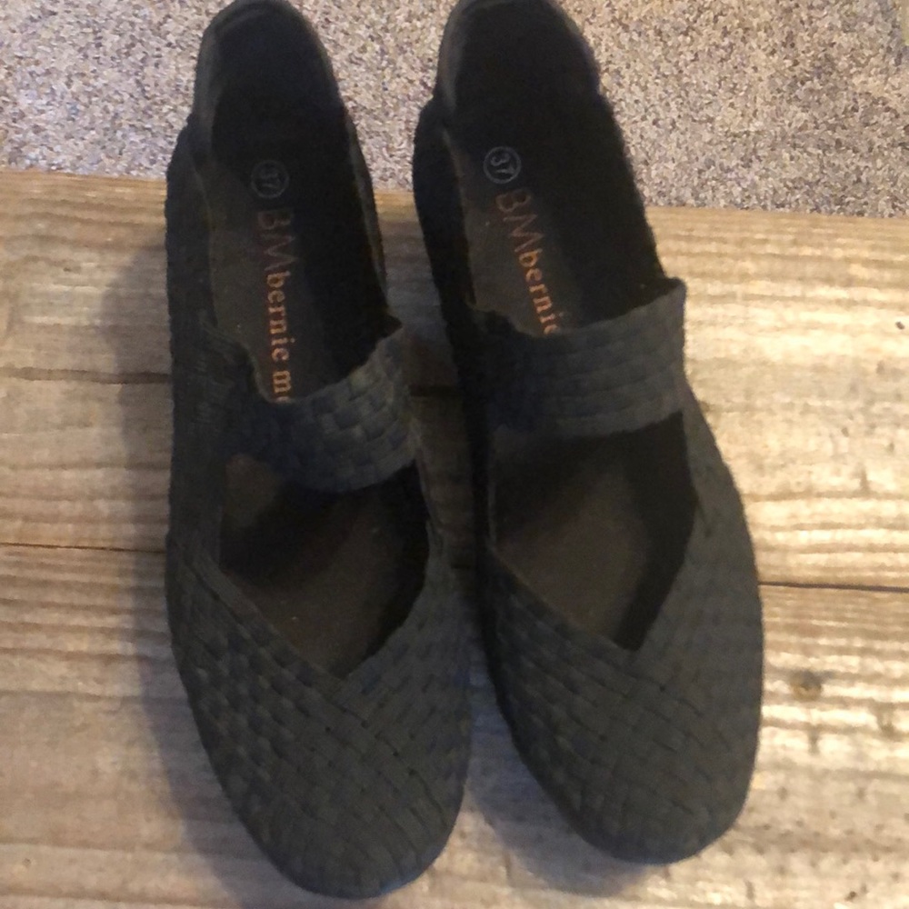 Bernie Mev- 2 pair